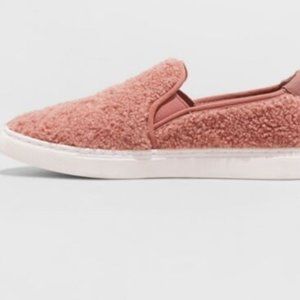 MAD LOVE KAM PINK SHERPA SLIP ON SNEAKERS SIZE 8